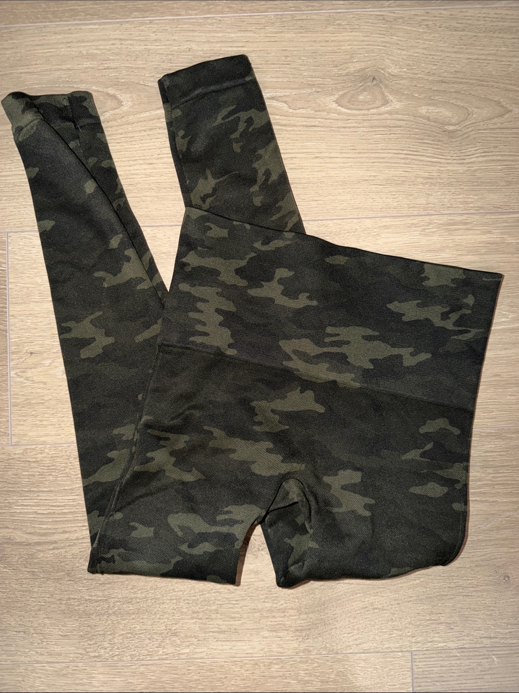 Spanx Camo Leggings  Green Camo